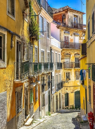 yellow houses Lisbon